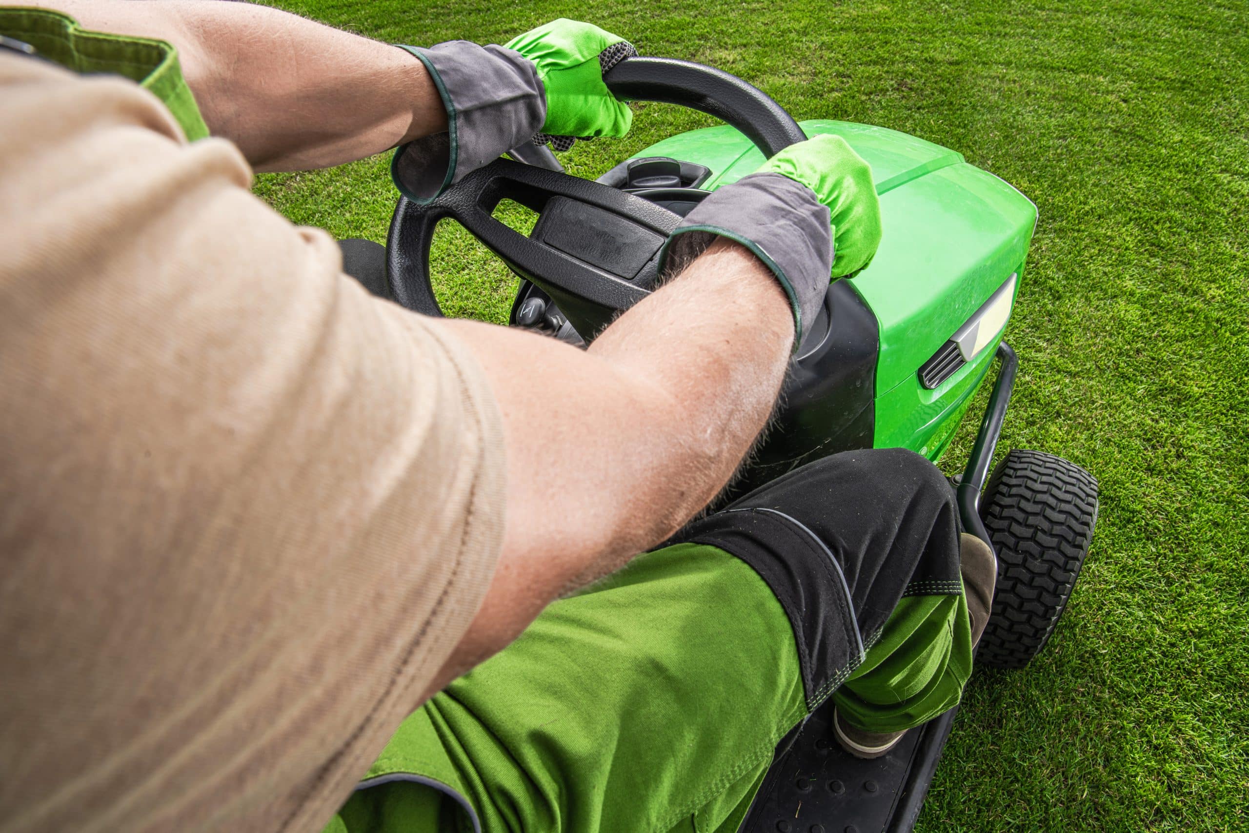 Palier de lame tracteur tondeuse : guide de changement et d’entretien !